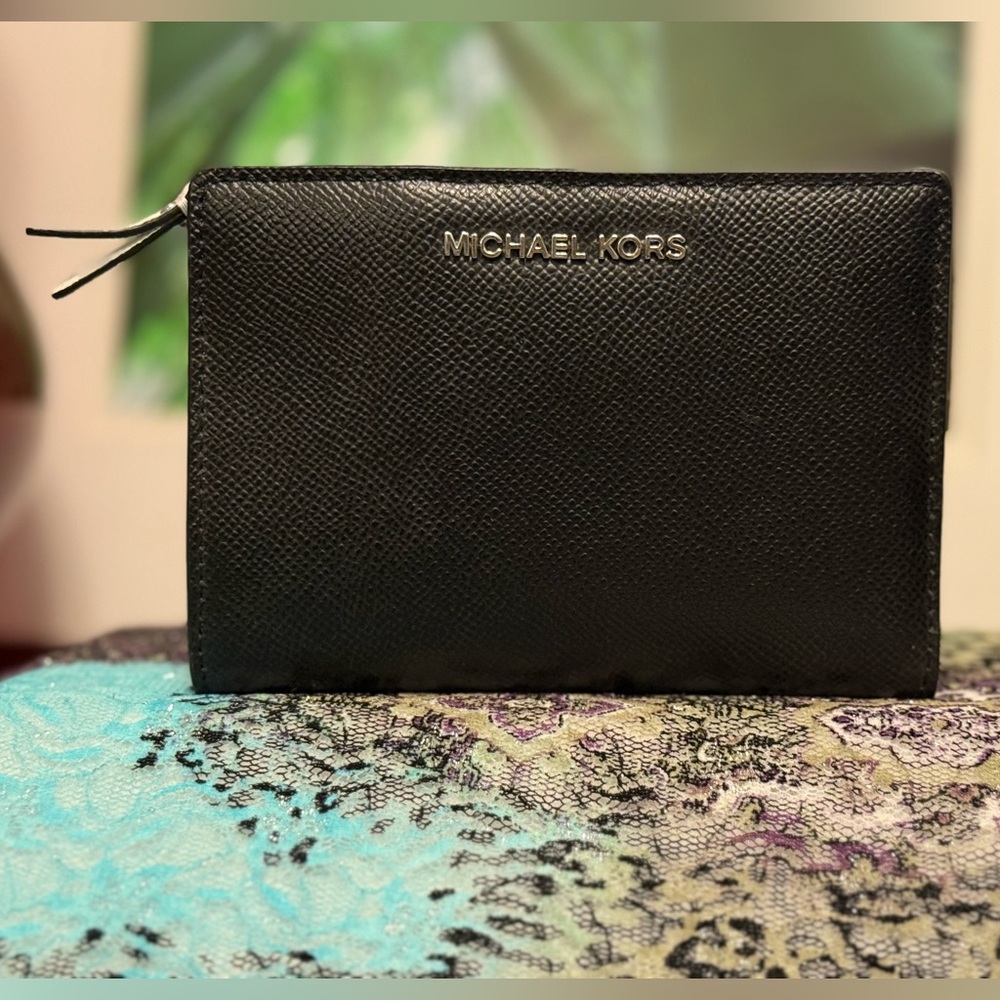 Michael Kors Pebbled Leather Black and White Wallet